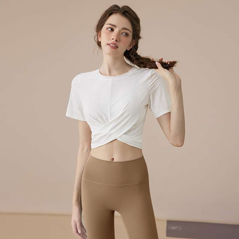 ヨガウェア クロスデザイン クロップドヨガトップス