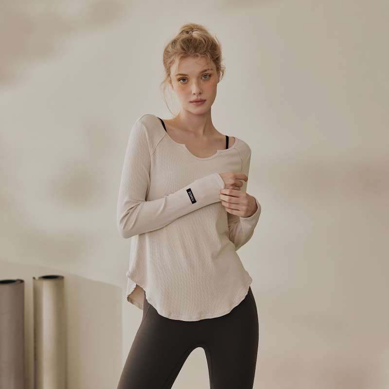 ヨガウェア エアリーフィット ロングスリーブヨガトップ
