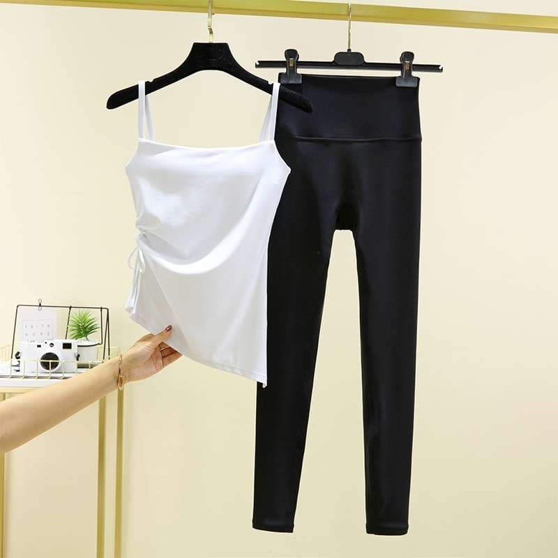 ヨガウェア シルキータッチ ヨガタンク&レギンスセット