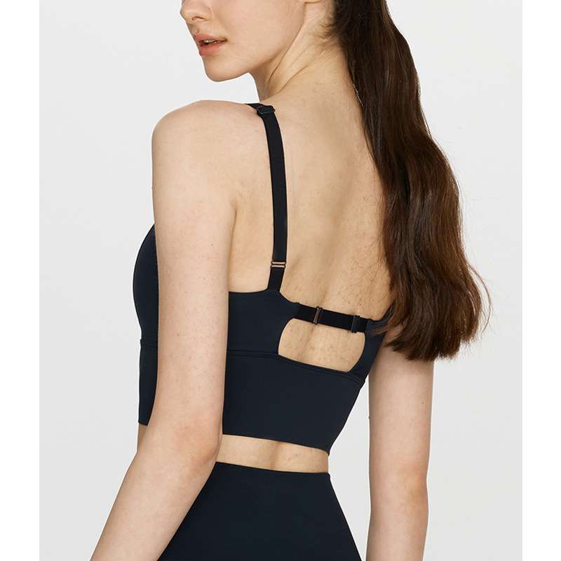 ヨガウェア フォーカスヨガ ミニマルクロップドキャミ