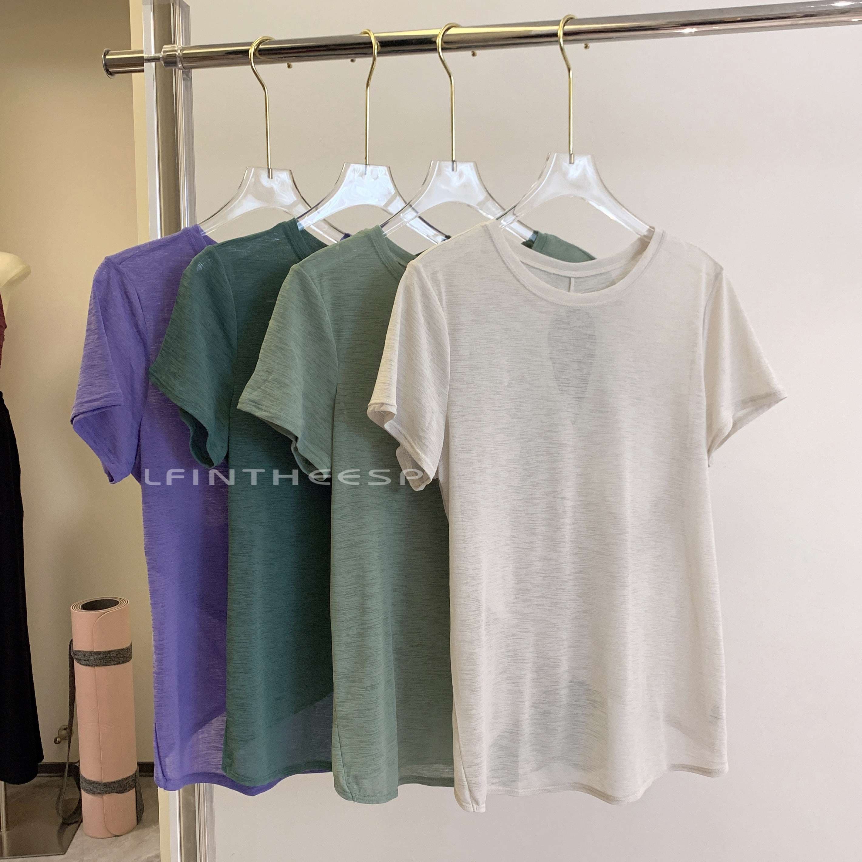 ヨガウェア エアリーバックデザインヨガTシャツ