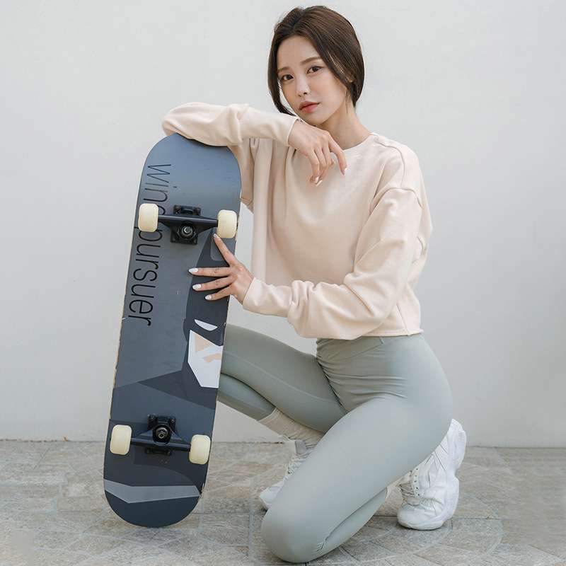 ヨガウェア リラックスクロップドスウェット