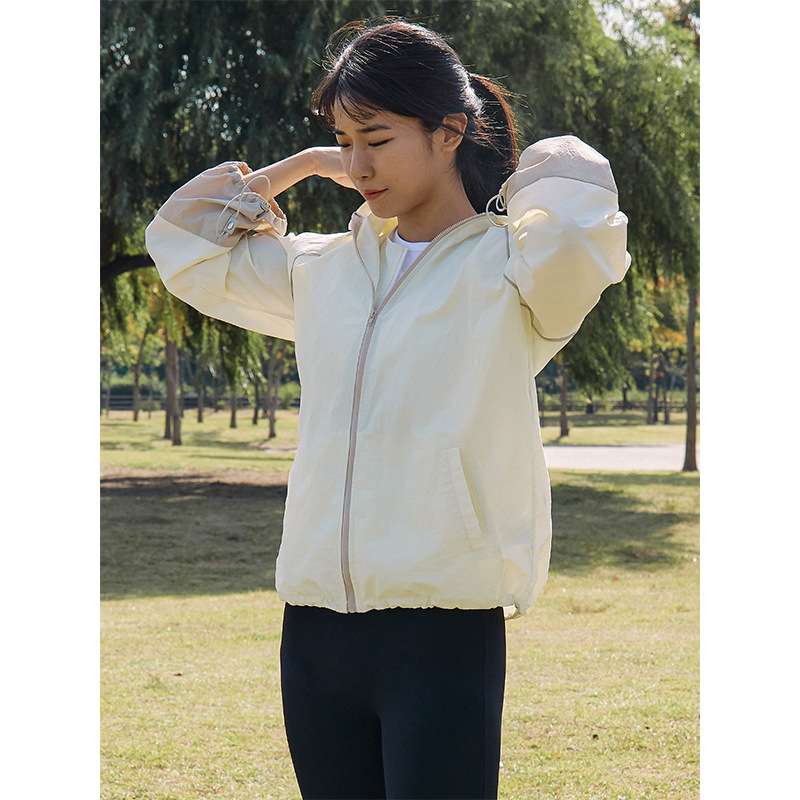 ヨガウェア さわやかシアーフードジャケット