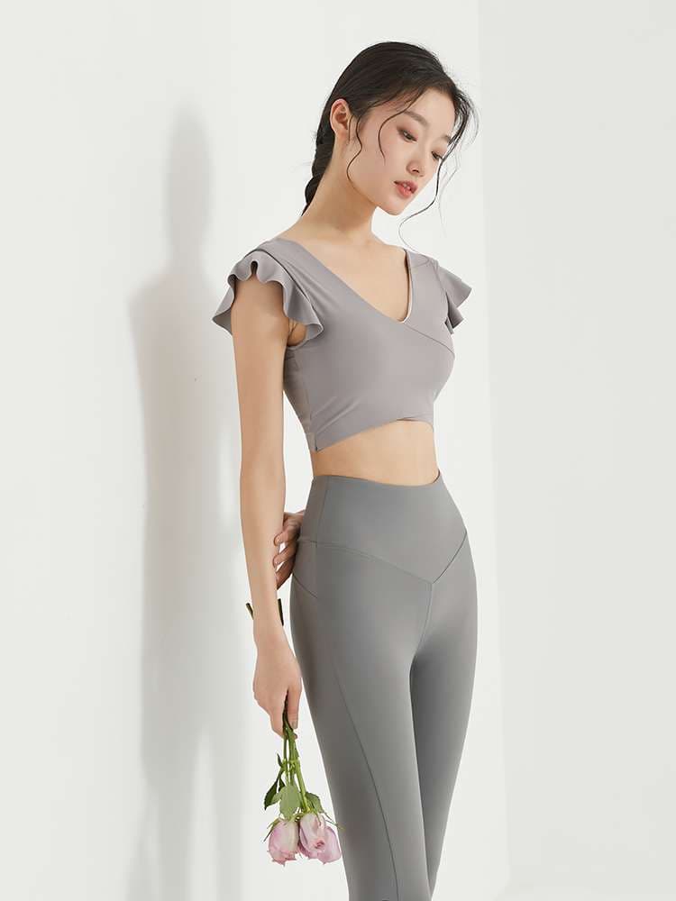 ヨガウェ アフリルショルダー クロップトップ