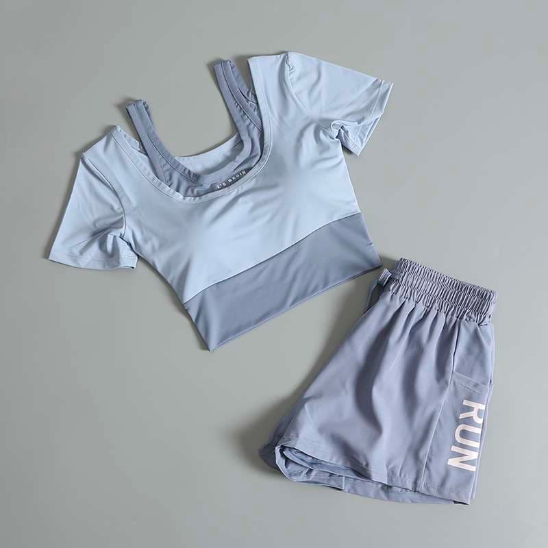 ヨガウェア 軽快ランニングクロップトップ＆ショートパンツセット