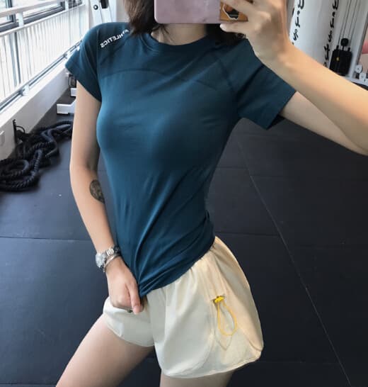速乾機能付き半袖ヨガウェア夏用運動着