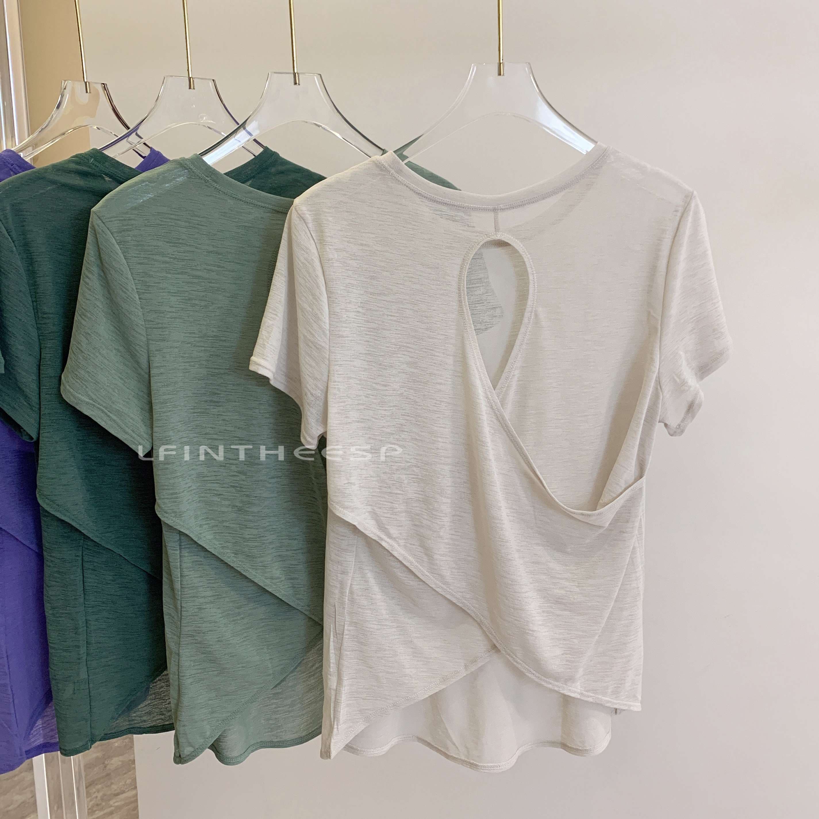 ヨガウェア エアリーバックデザインヨガTシャツ