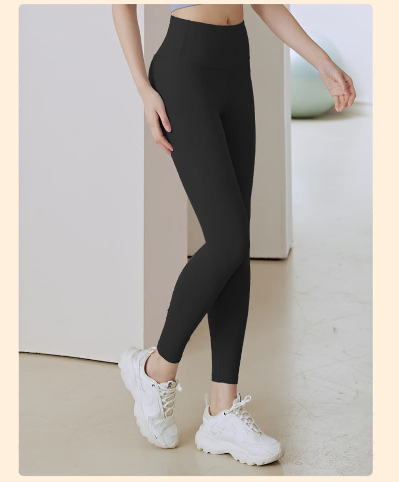 ヨガウェア ヨガウェア シルエット美尻レギンスパンツ