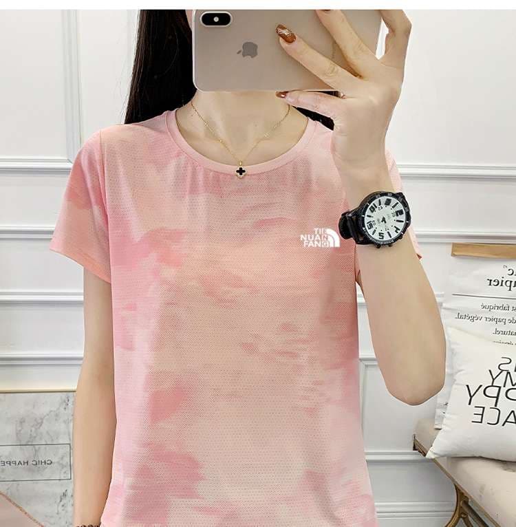 ヨガウェア 透湿性抜群のスポーツTシャツ