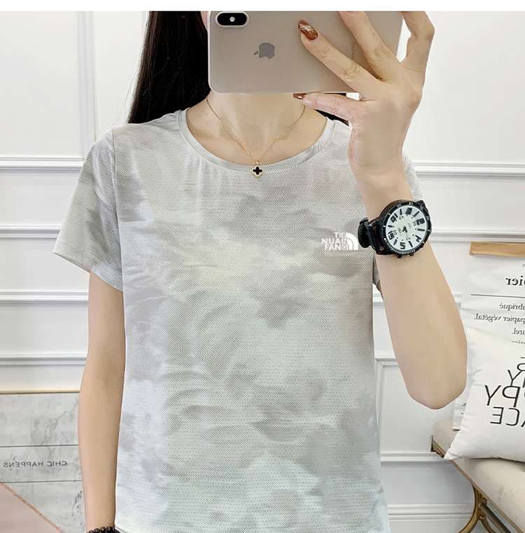 ヨガウェア 透湿性抜群のスポーツTシャツ