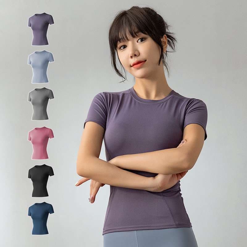 ヨガウェア フィット感抜群の速乾性ヨガTシャツ