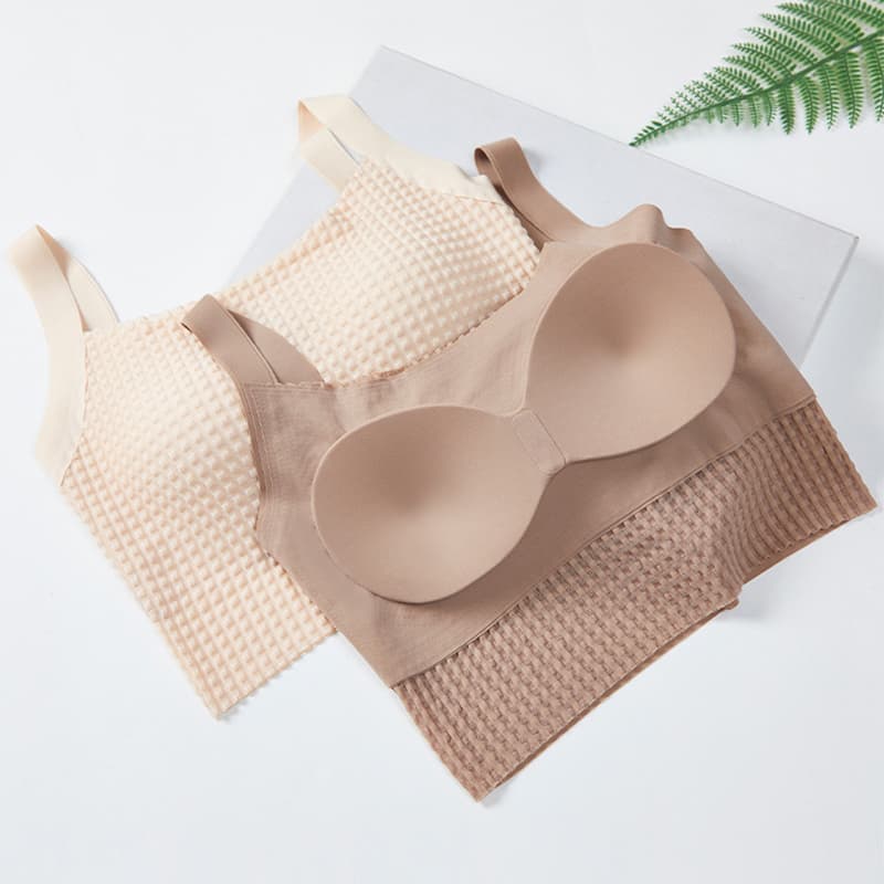 ヨガウェア タンクトップ 内蔵カップ付き無地ショート丈タンクトップ