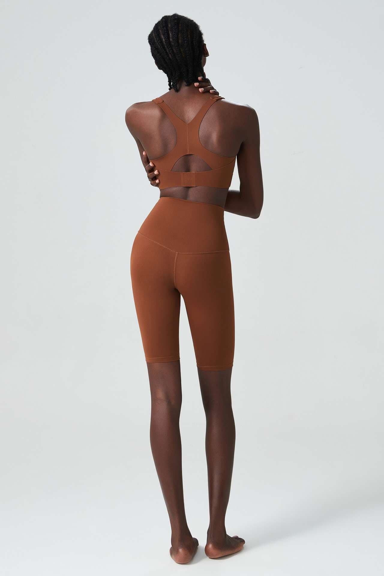 ヨガウェア 背中開きスポーツブラ