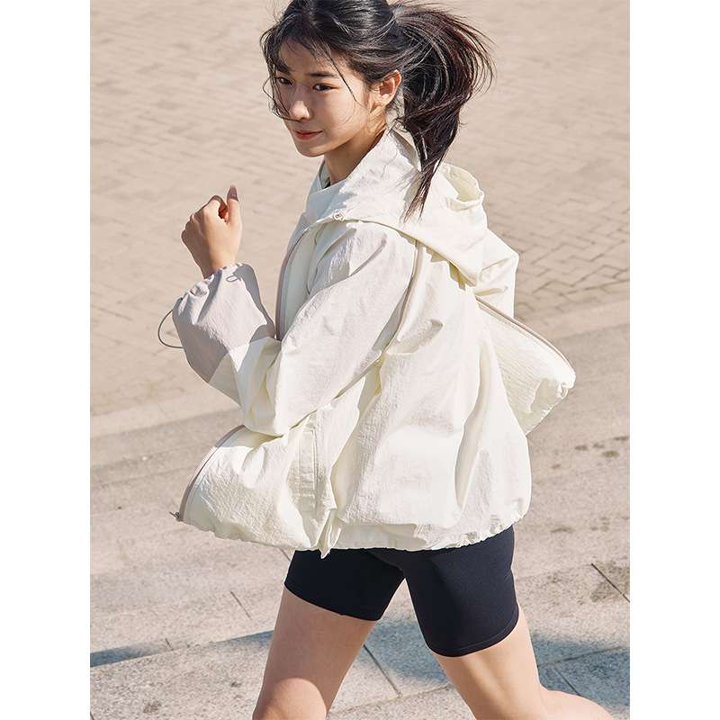 ヨガウェア さわやかシアーフードジャケット