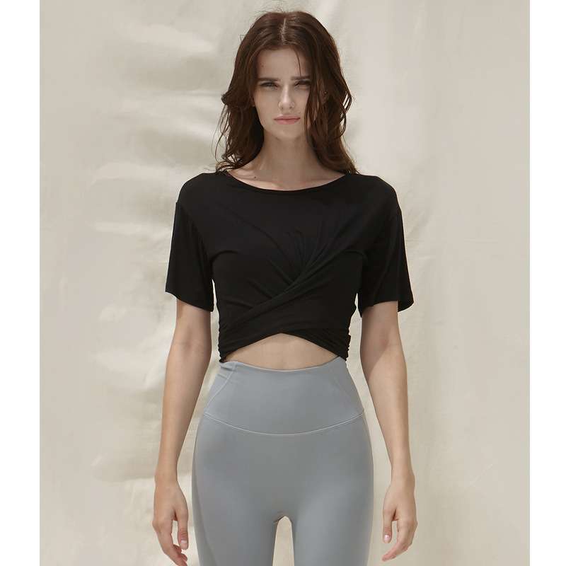 ヨガウェア クロスデザインクロップドヨガTシャツ