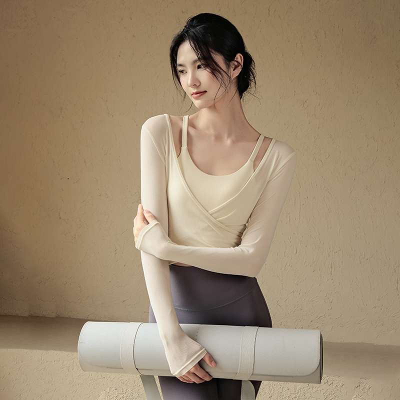 ヨガウェア クロスラップデザイン ヨガトップス