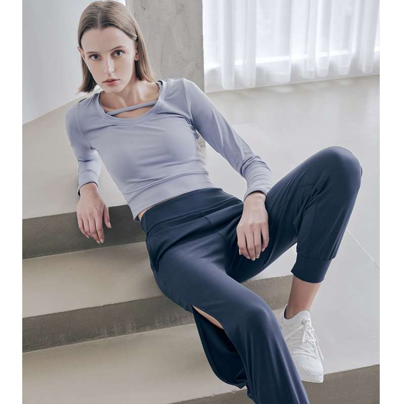 ヨガウェア バックオープンクロスデザインヨガトップス