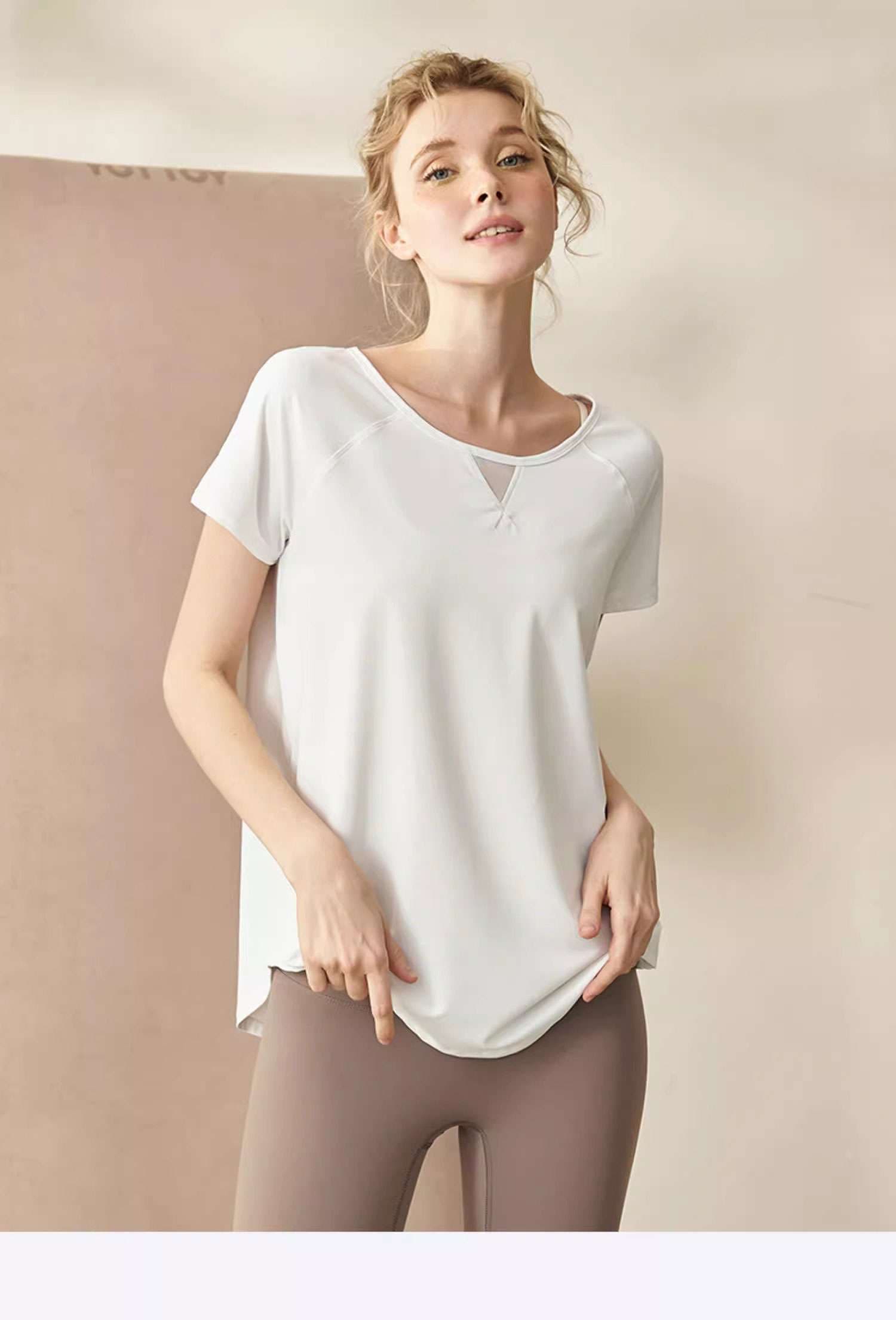 ヨガウェア バックスリットヨガTシャツ