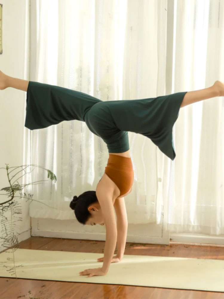 ヨガウェア しなやか動きやすいワイドレッグヨガパンツ