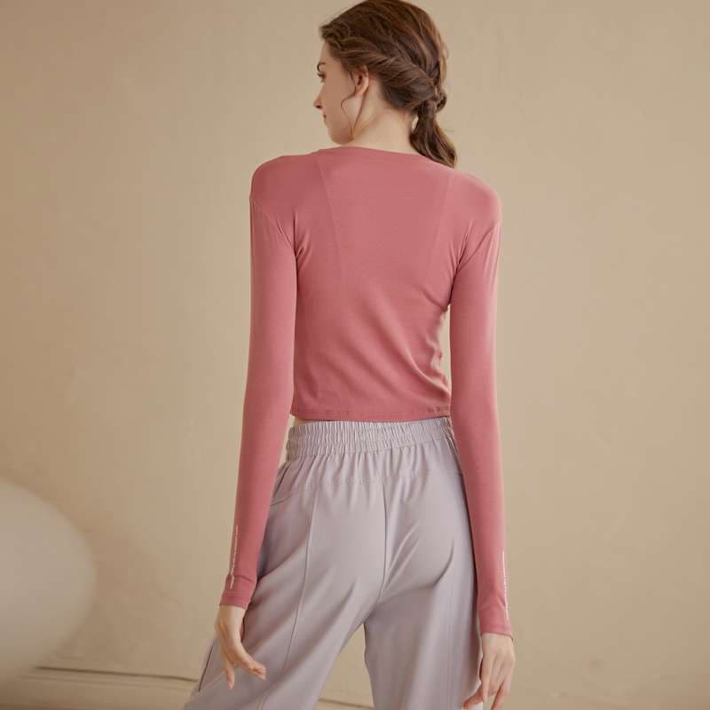 ヨガウェア しなやかフィットロングスリーブヨガトップス