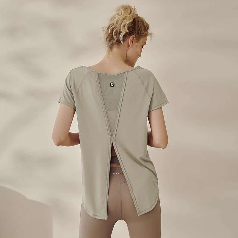 ヨガウェア バックスリットヨガTシャツ