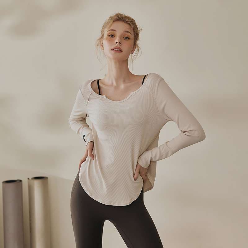 ヨガウェア エアリータッチ ロングスリーブヨガトップ