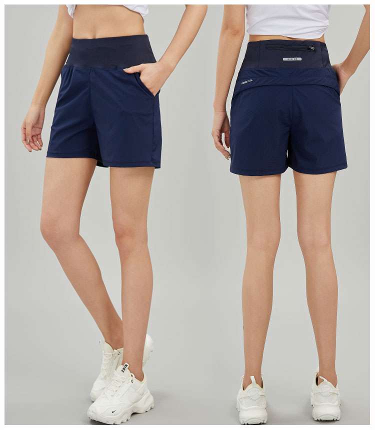 ヨガウェア ストレッチ素材のヨガショートパンツ