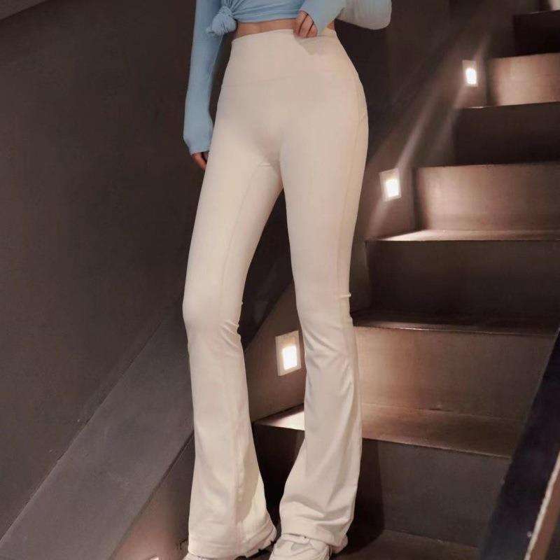 ヨガウェア なめらかフィット美シルエットヨガフレアパンツ