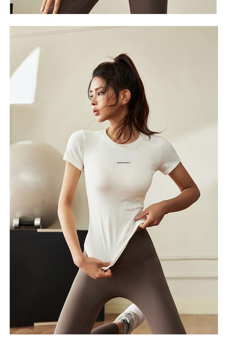 ヨガウェア フィット感抜群 シンプルヨガTシャツ